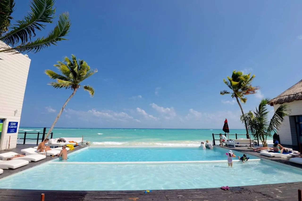 Deluxe Suite Beachside, Private Beach Club And Golf Playa del Carmen 0*,  México